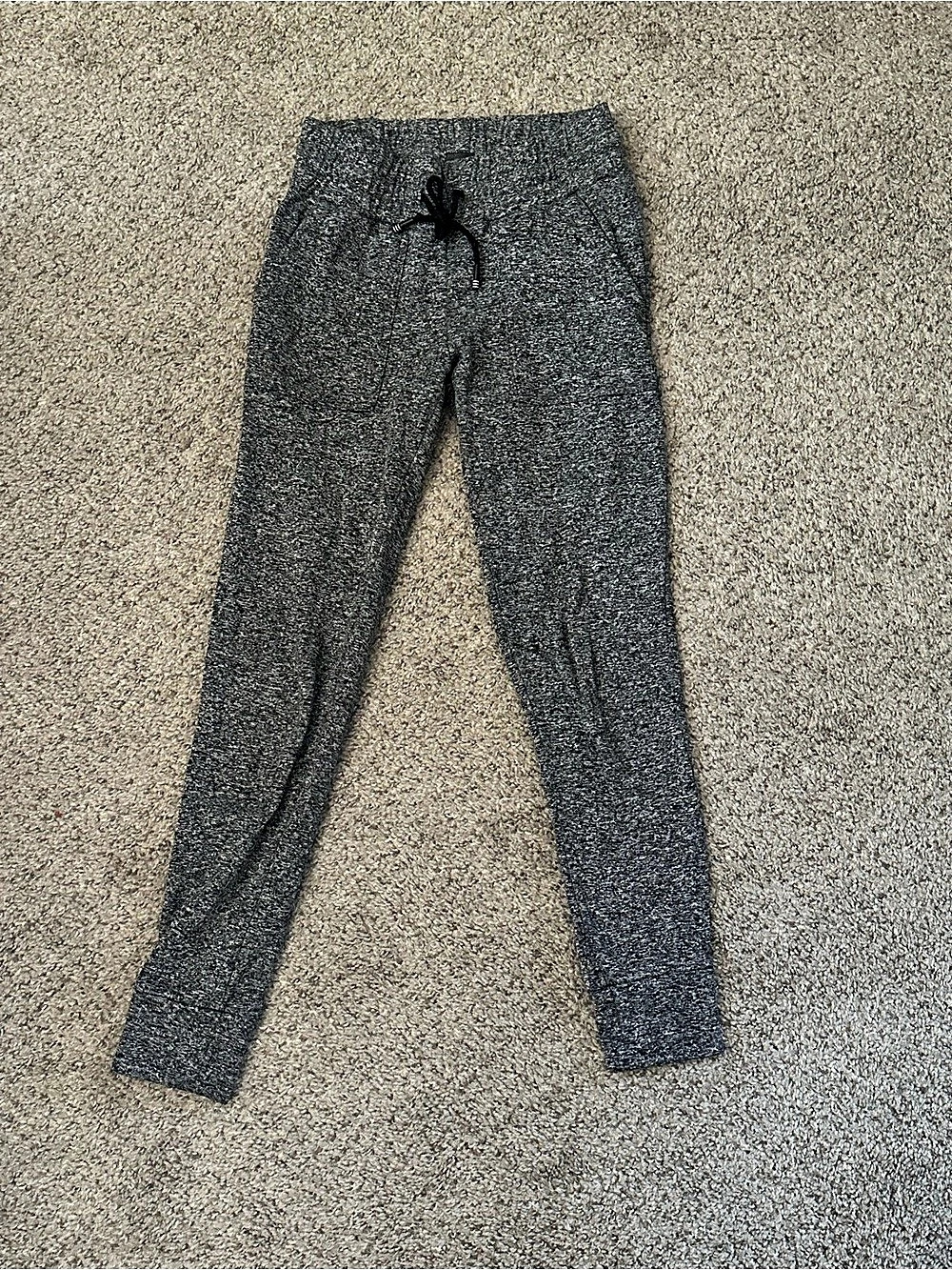 Gray sweat skinny pants Like New